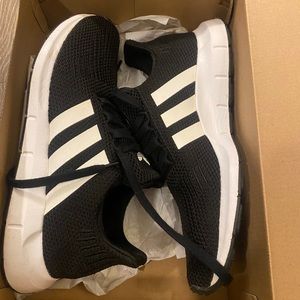 Adidas swift run shoes